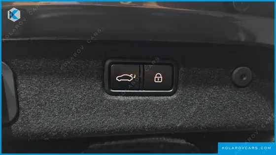 GENESIS G70 2.0T AWD