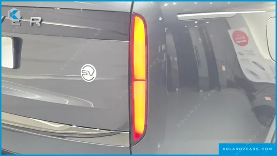 LAND ROVER RANGE ROVER P615 SV LWB