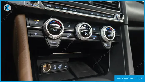 GENESIS G70 2.0T AWD