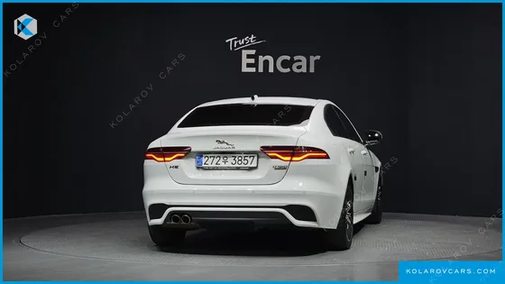 JAGUAR XE D180 R-DYNAMIC S