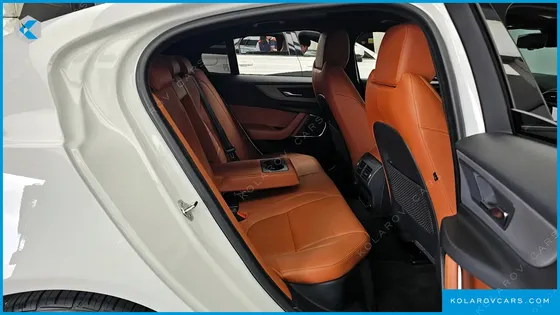 JAGUAR XE D180 R-DYNAMIC S