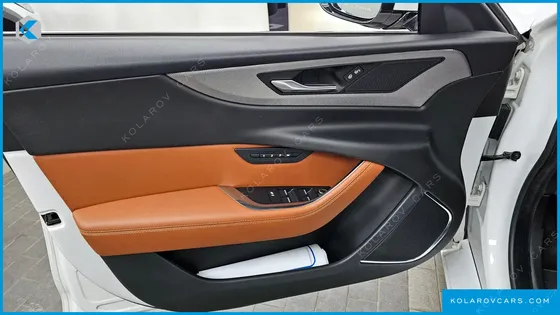 JAGUAR XE D180 R-DYNAMIC S