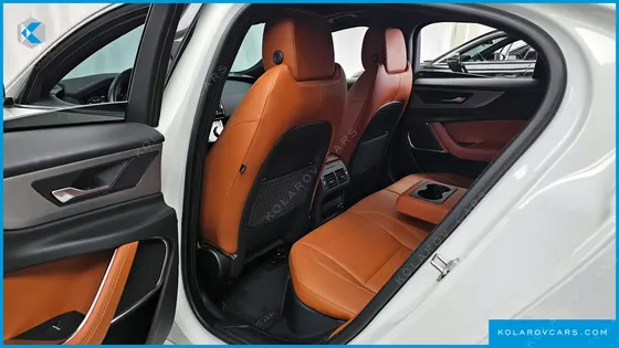 JAGUAR XE D180 R-DYNAMIC S
