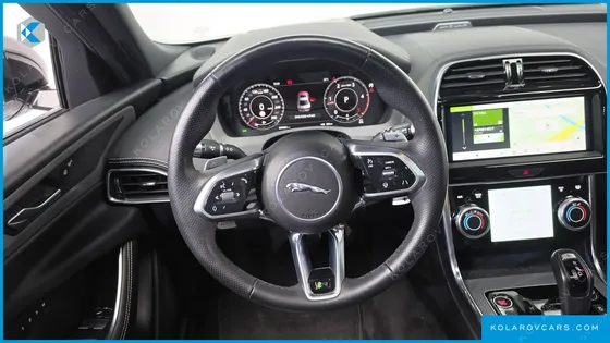 JAGUAR XE D180 R-DYNAMIC S