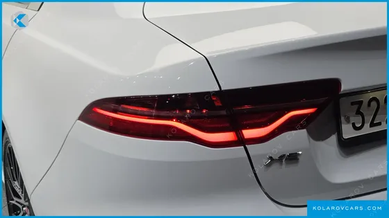 JAGUAR XE D180 R-DYNAMIC S