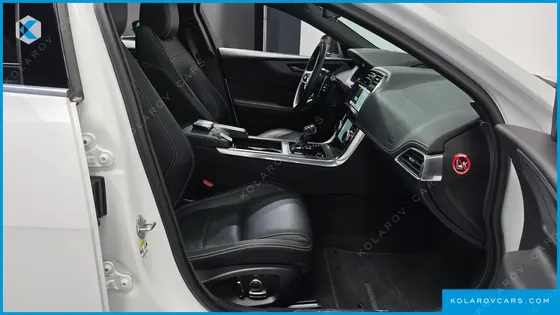 JAGUAR XE D180 R-DYNAMIC S
