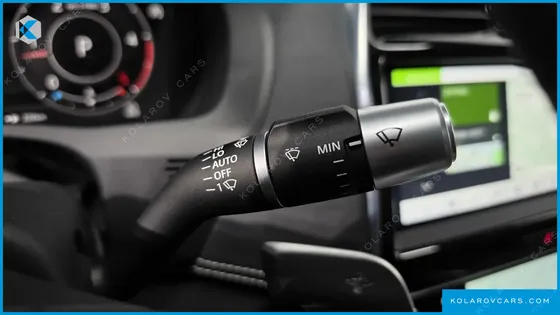 JAGUAR XE D180 R-DYNAMIC S