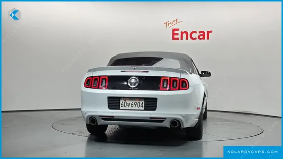 FORD MUSTANG CONVERTIBLE