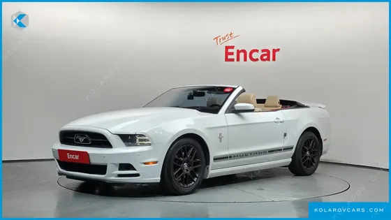FORD MUSTANG CONVERTIBLE