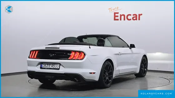 FORD MUSTANG CONVERTIBLE