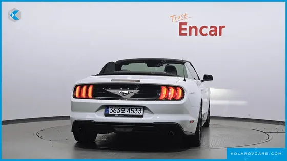 FORD MUSTANG CONVERTIBLE
