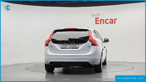 VOLVO V60 D2