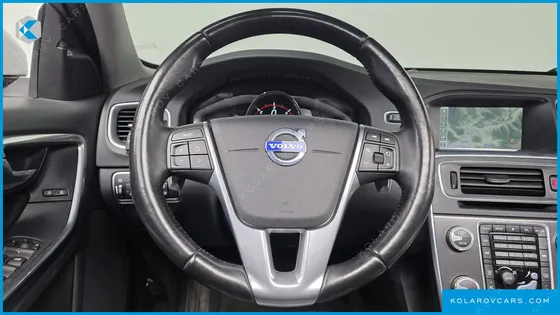 VOLVO V60 D2