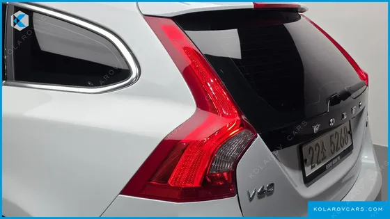 VOLVO V60 D2