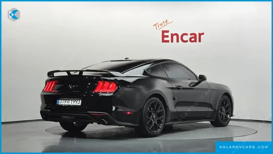 FORD MUSTANG COUPE
