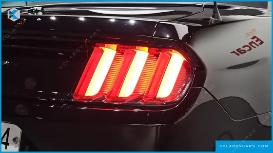 FORD MUSTANG CONVERTIBLE