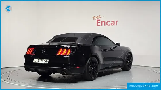 FORD MUSTANG CONVERTIBLE