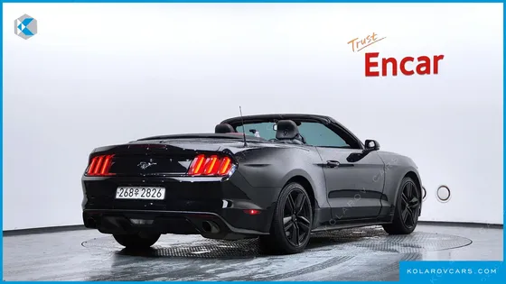 FORD MUSTANG CONVERTIBLE