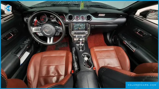 FORD MUSTANG CONVERTIBLE