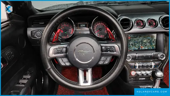 FORD MUSTANG CONVERTIBLE