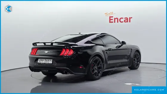 FORD MUSTANG COUPE