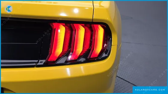 FORD MUSTANG CONVERTIBLE