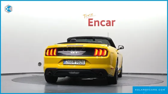 FORD MUSTANG CONVERTIBLE