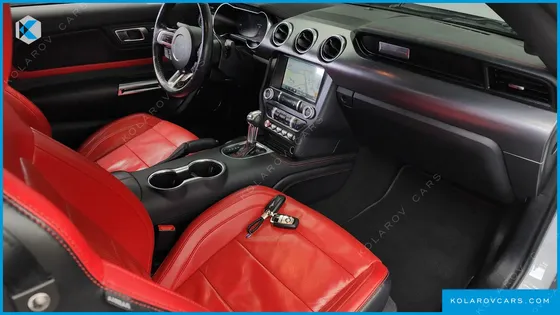 FORD MUSTANG COUPE