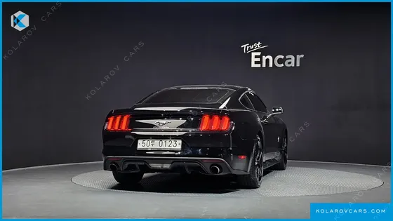 FORD MUSTANG COUPE