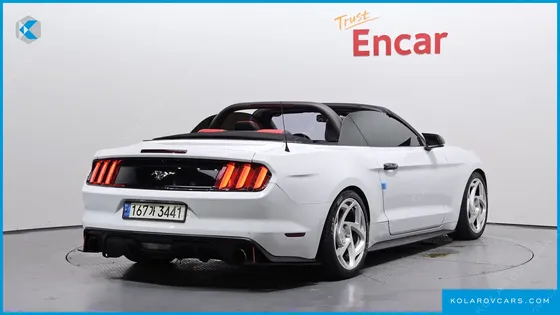 FORD MUSTANG CONVERTIBLE