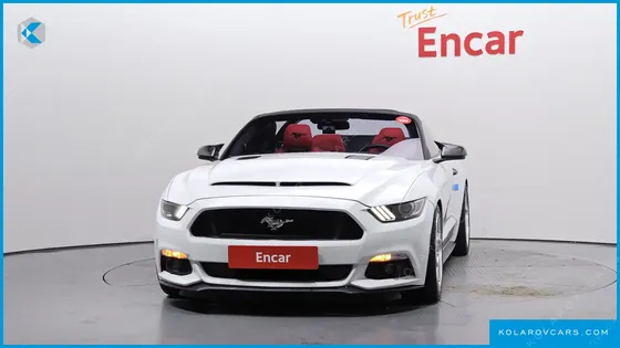 FORD MUSTANG CONVERTIBLE