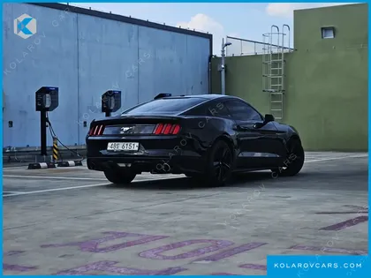 FORD MUSTANG COUPE