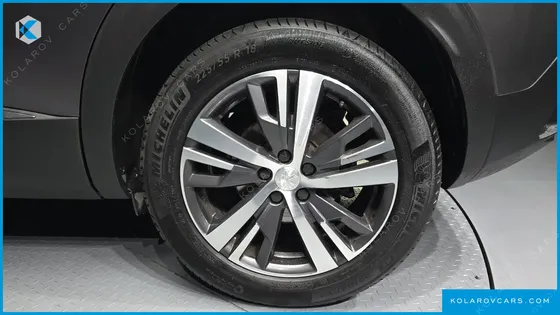 PEUGEOT 3008 1.2 PURE TECH ALLURE