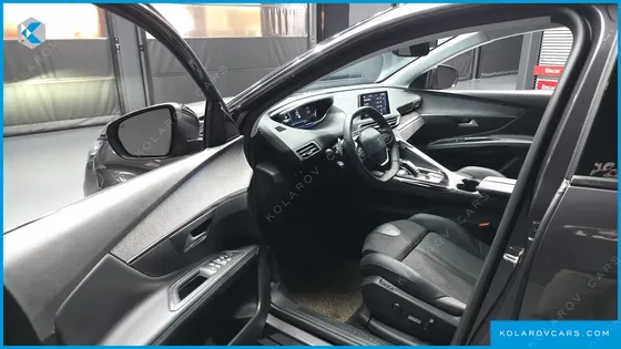 PEUGEOT 3008 1.2 PURE TECH ALLURE