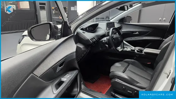 PEUGEOT 3008 1.2 PURE TECH ALLURE