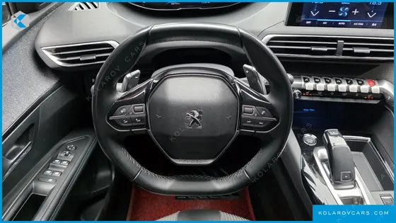 PEUGEOT 3008 1.2 PURE TECH ALLURE