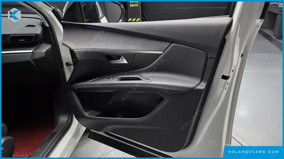 PEUGEOT 3008 1.2 PURE TECH ALLURE