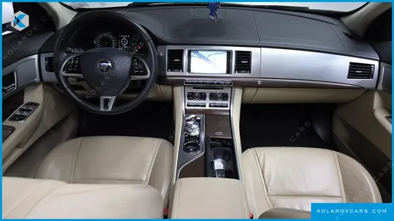 JAGUAR XF 2.0 LUXURY