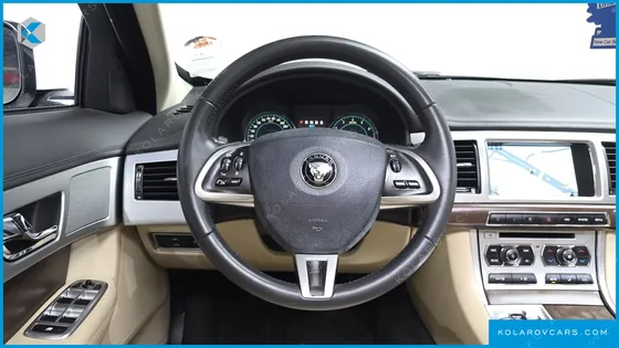 JAGUAR XF 2.0 LUXURY