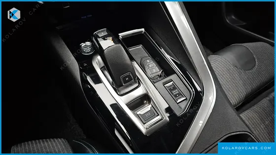 PEUGEOT 3008 1.2 PURE TECH ALLURE