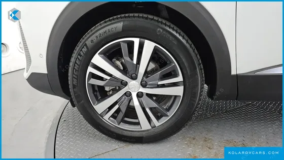 PEUGEOT 3008 1.2 PURE TECH ALLURE