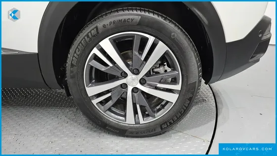 PEUGEOT 3008 1.2 PURE TECH ALLURE