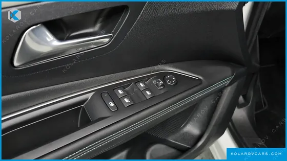 PEUGEOT 3008 1.2 PURE TECH ALLURE