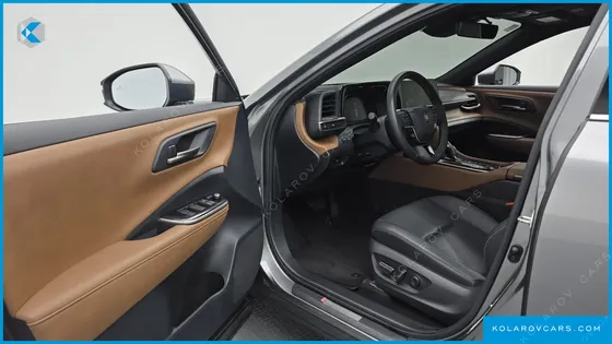 TOYOTA CROWN 2.5 4WD HYBRID