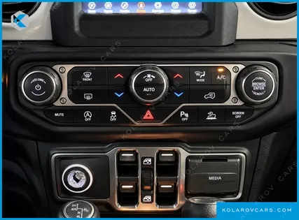 JEEP WRANGLER 2.0 SPORT 4DOOR ISLANDER EDITION