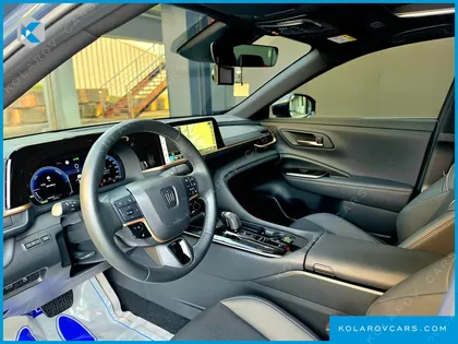 TOYOTA CROWN 2.5 4WD HYBRID