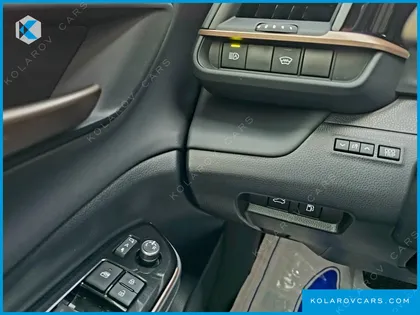 TOYOTA CROWN 2.5 4WD HYBRID