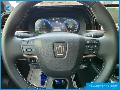 TOYOTA CROWN 2.5 4WD HYBRID