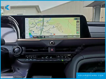TOYOTA CROWN 2.5 4WD HYBRID