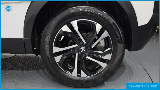 PEUGEOT 2008 1.5 BLUEHDI ALLURE
